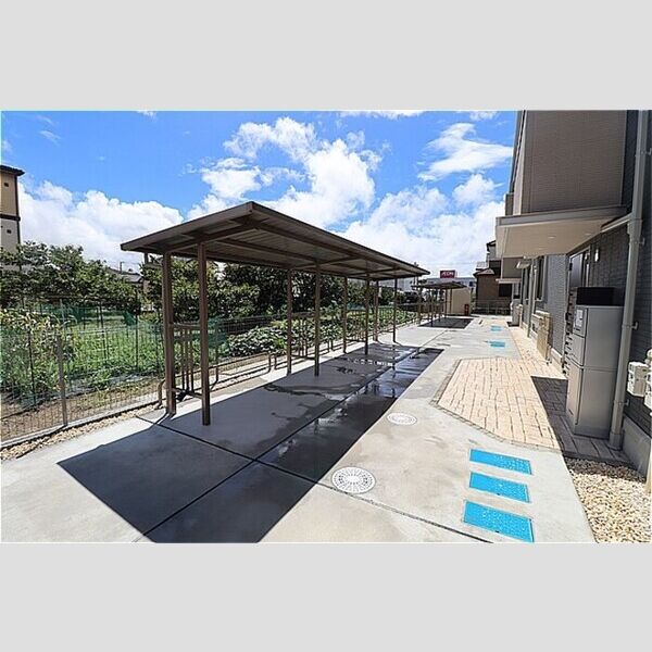 長須賀NTステージ 駐輪場