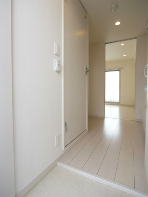 リブリ・王子神谷3階 玄関