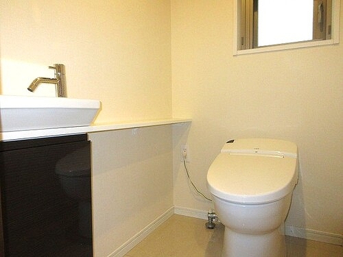 ロイヤルシーズン新宿柏木 トイレ　※内装前