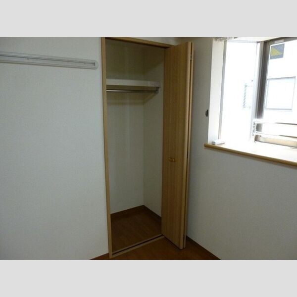 メゾン・ヴィクトワール クローゼット②