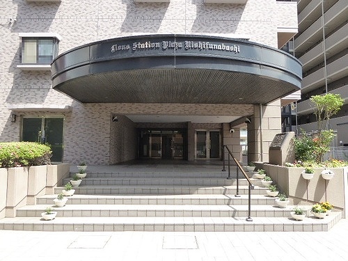 ライオンズステーションプラザ西船橋2階 エントランス　※前回募集時／2021年05月の写真