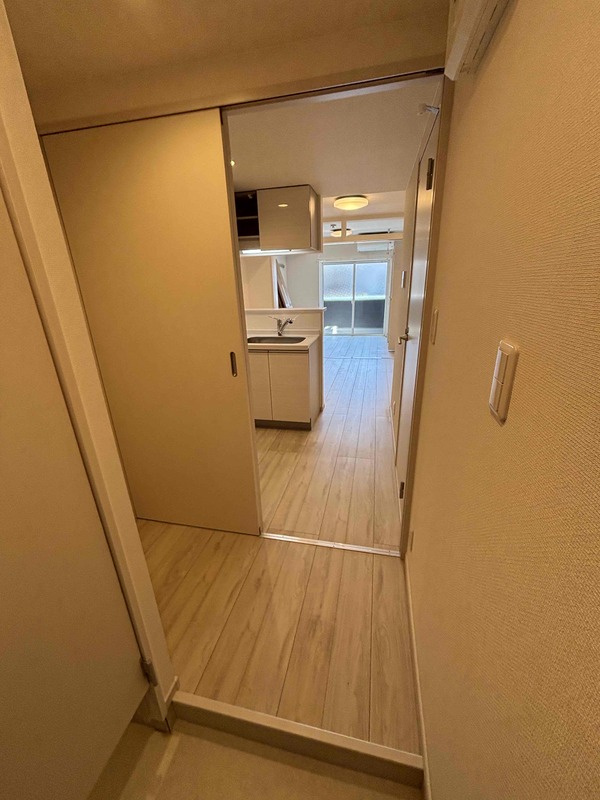 リブリ・ココシャンブル 玄関