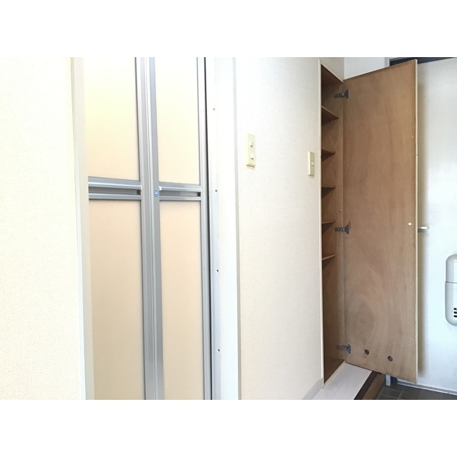 シャトール田口片倉202号室 内観