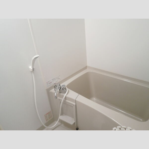 ハーモニーひの203号室 浴室