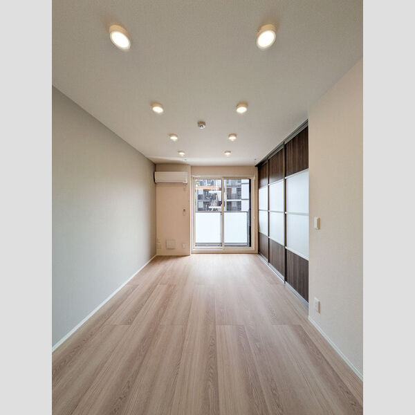 ノーブルラフィネ土呂町203号室 リビング