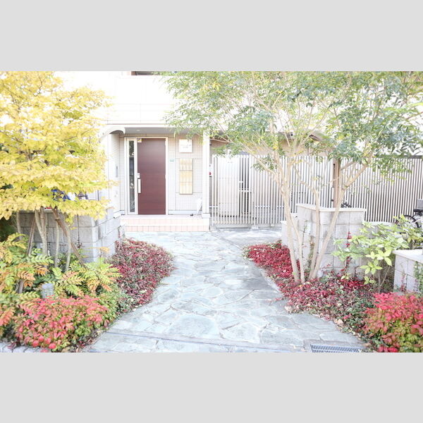 グリーンコーポ前川町 アプローチ