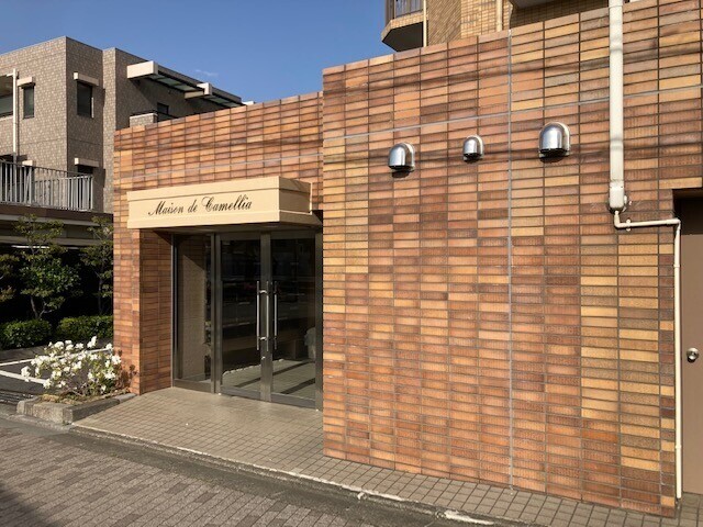 メゾン・カメリア3階 外観