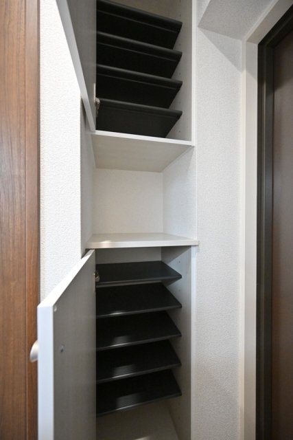 エルミ上落合3階 収納