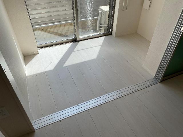 ヴェリテ昭島202号室 玄関（イメージ）