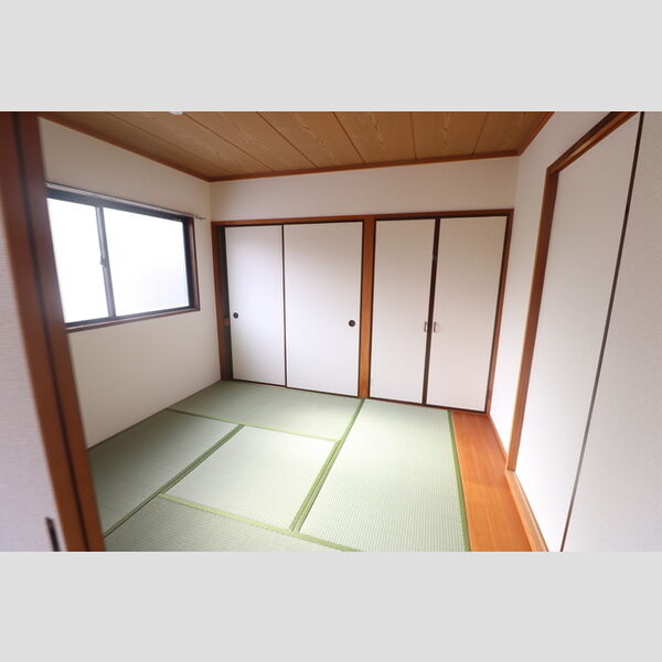 アヴァンセ201号室 和室