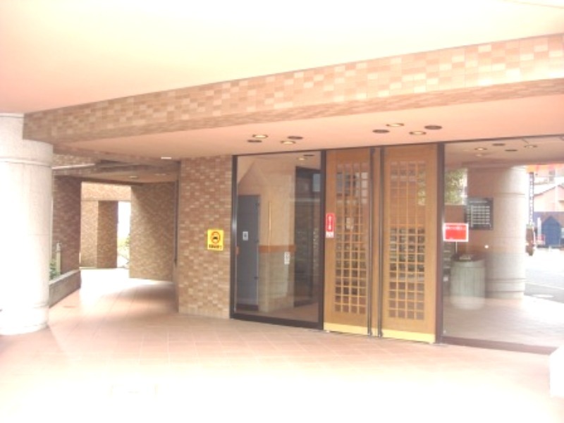 クリオ上大岡十番館 エントランス