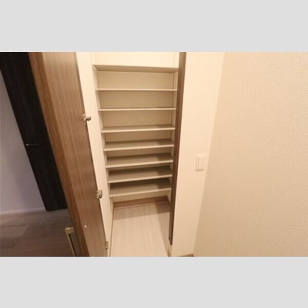 D-room畑沢B106号室 玄関