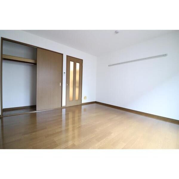 シャラ八景館ウエスト105号室 リビング