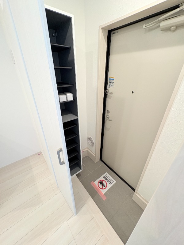 エトワールヴァリ　プレリュード1階 玄関