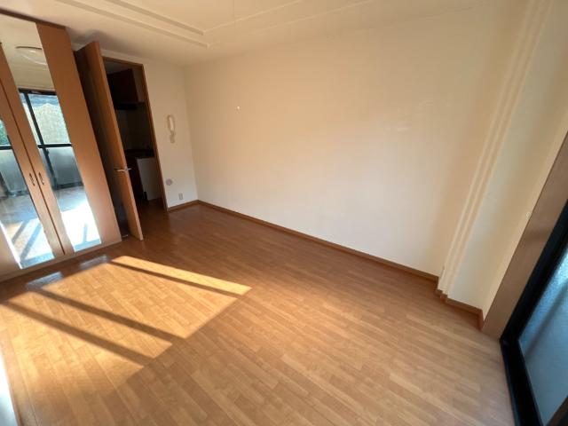 スプリングウィンド 室内