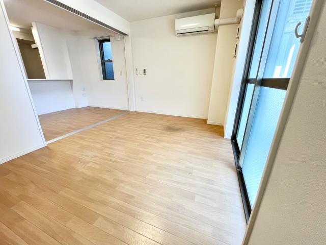 グレーシア・マーレ　金沢八景201号室 洋室