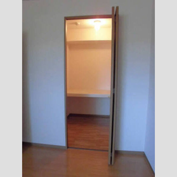 ベルディ大宮 ベルディ大宮106 ウォークインクローゼット