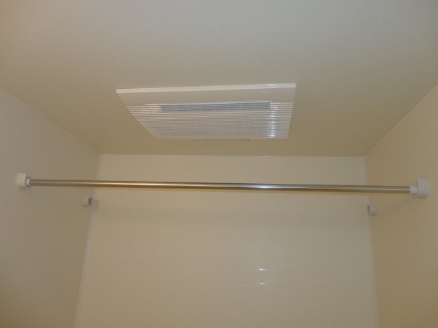 Ｂｌｕｅ　Ｏｃｅａｎ205号室 浴室乾燥機