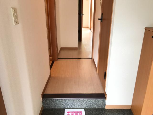 クレイスヴィラ 玄関