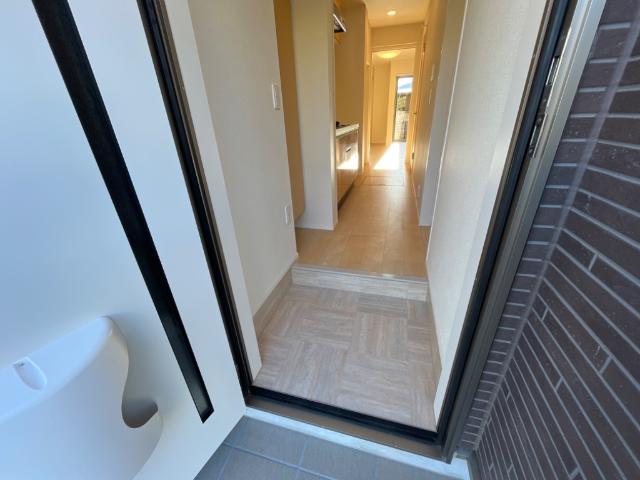 ヴェルデュールⅢ102号室 玄関（イメージ）