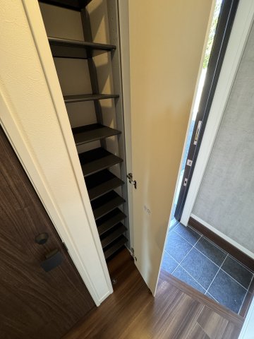 Ｒｉｃｈｅｓｓｅ　Ｙｏｋｏｈａｍａ0103号室 収納