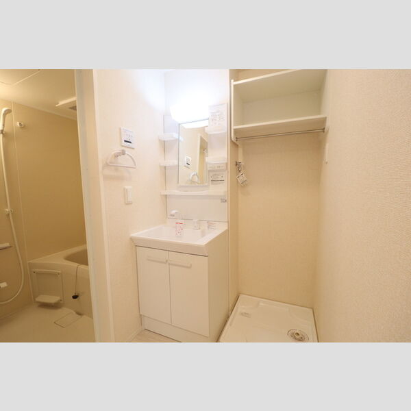 エスペランサ八幡宿303号室 洗面所