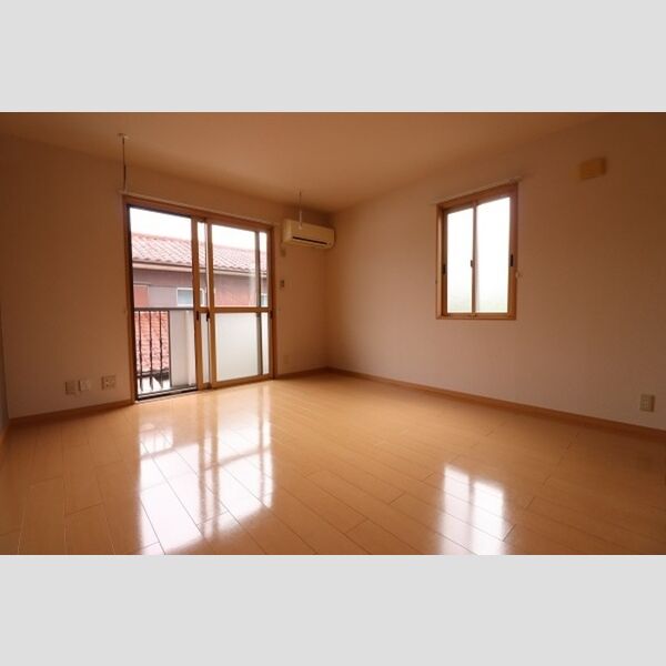 サニーハイツ 2面採光の洋室