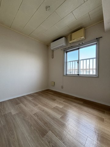 コートヴィレッジ0303号室 洋室4.0帖