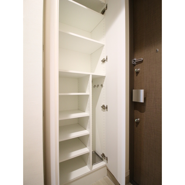 プレール・ドゥーク森下Ⅲ602号室 シューズボックス