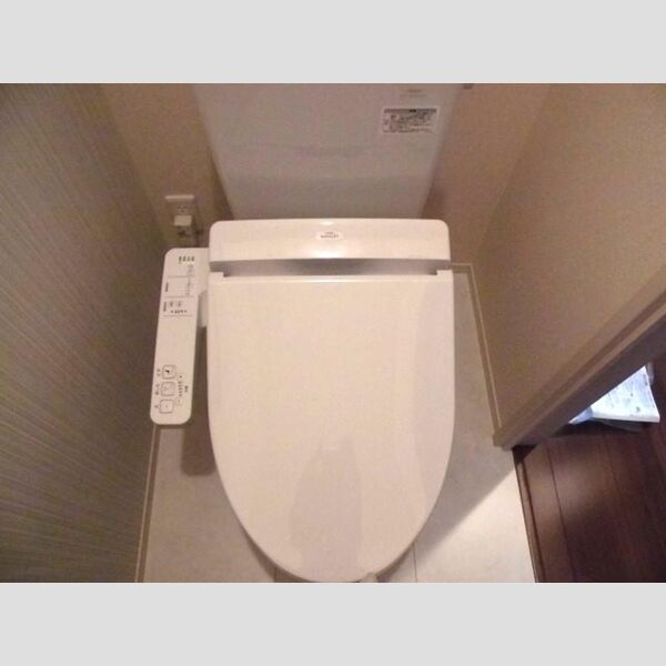 ミレニア籠原102号室 温水洗浄暖房便座