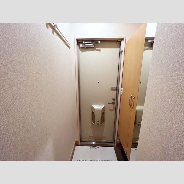 大黒屋ハイツ 一番館 玄関