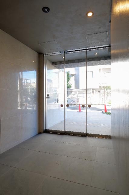 フュージョナル北綾瀬5階 エントランス