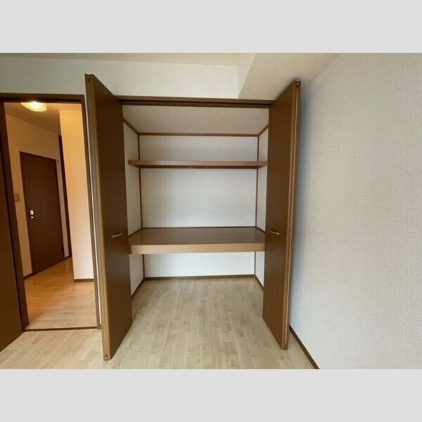 フローラルコート202号室 収納　物入れ