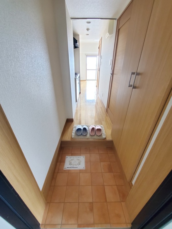 メゾン・ド・ルミエール東山 玄関