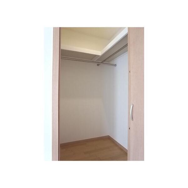 PLUM　ESTATEA号室 リビング