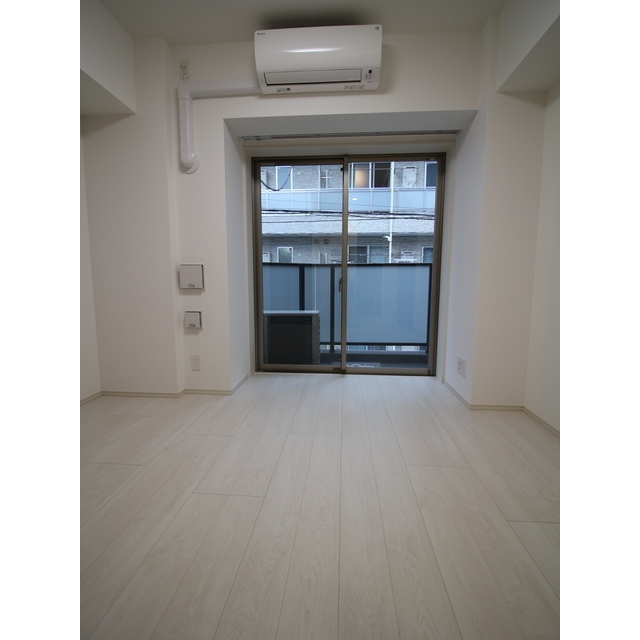 プレール・ドゥーク本所吾妻橋Ⅵ リビング