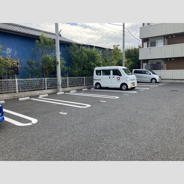アリエッタ102号室 駐車場