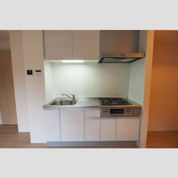 Garden大黒屋301号室 システムキッチン　3口コンロ