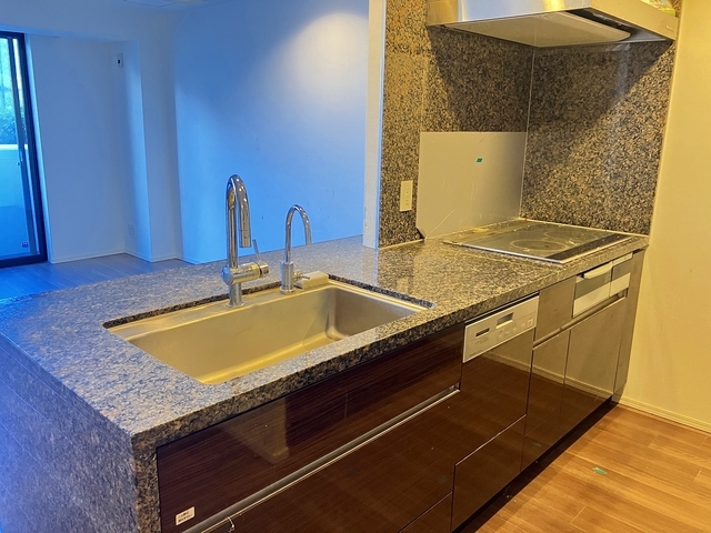 ザ・パークハウス諏訪山 2025年12月撮影