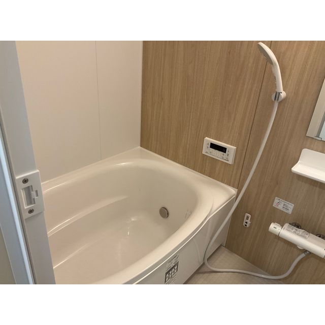 M・プーロニンフェア201号室 お風呂