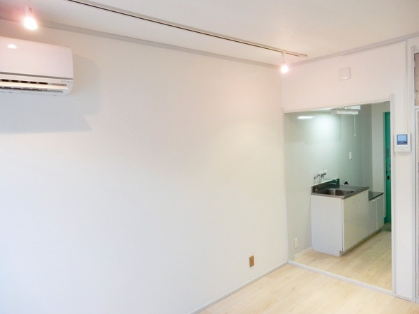 サンパレスⅠ202号室 リビング