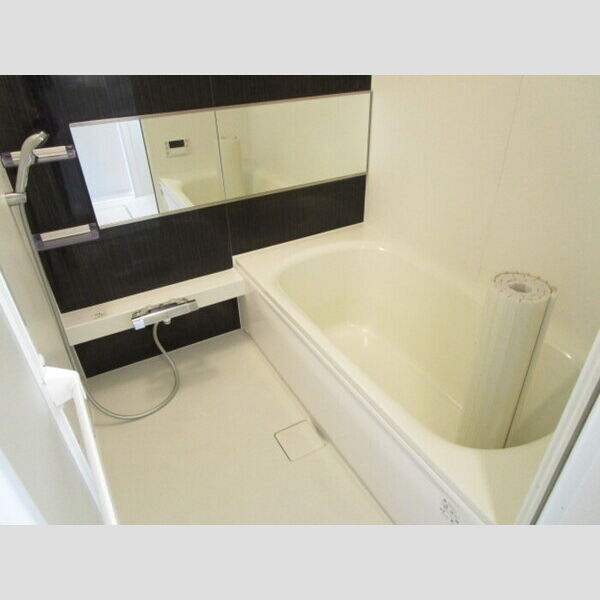 エクレール　Ⅱ 追い焚き給湯機能付き浴室