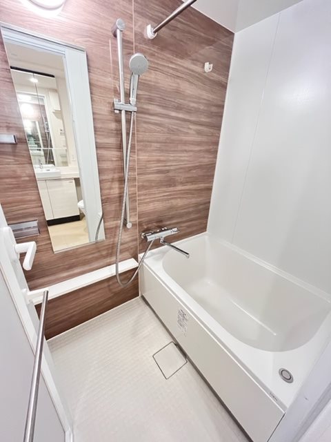 クレヴィアリグゼ雪が谷大塚5階 お風呂