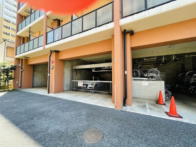 トレセリア横山1006号室 駐車場