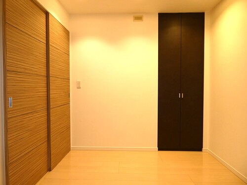 シティタワー有明32階 洋室（5.0畳）