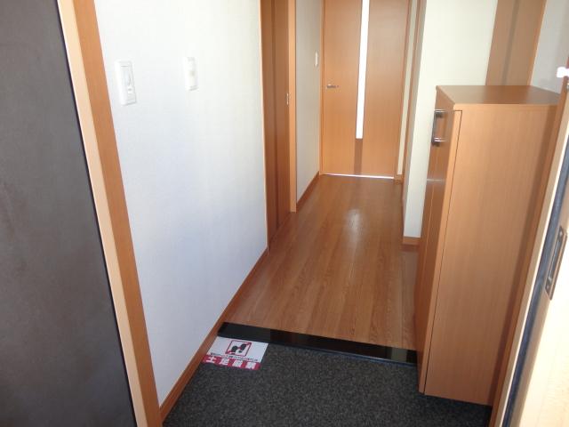 オリエンテ 玄関