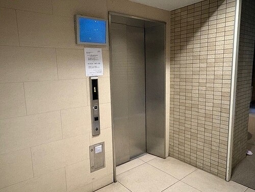 ライオンズ上井草レジデンス1階 エレベーター　2026年3月撮影の写真