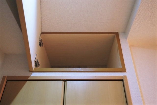 三田富洋ハイツ2階 収納
