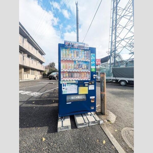 ファミール河内203号室 自動販売機