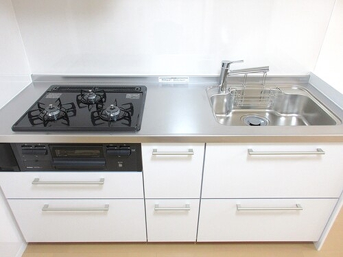 ライオンズマンション鶯谷第３ キッチン　別角度